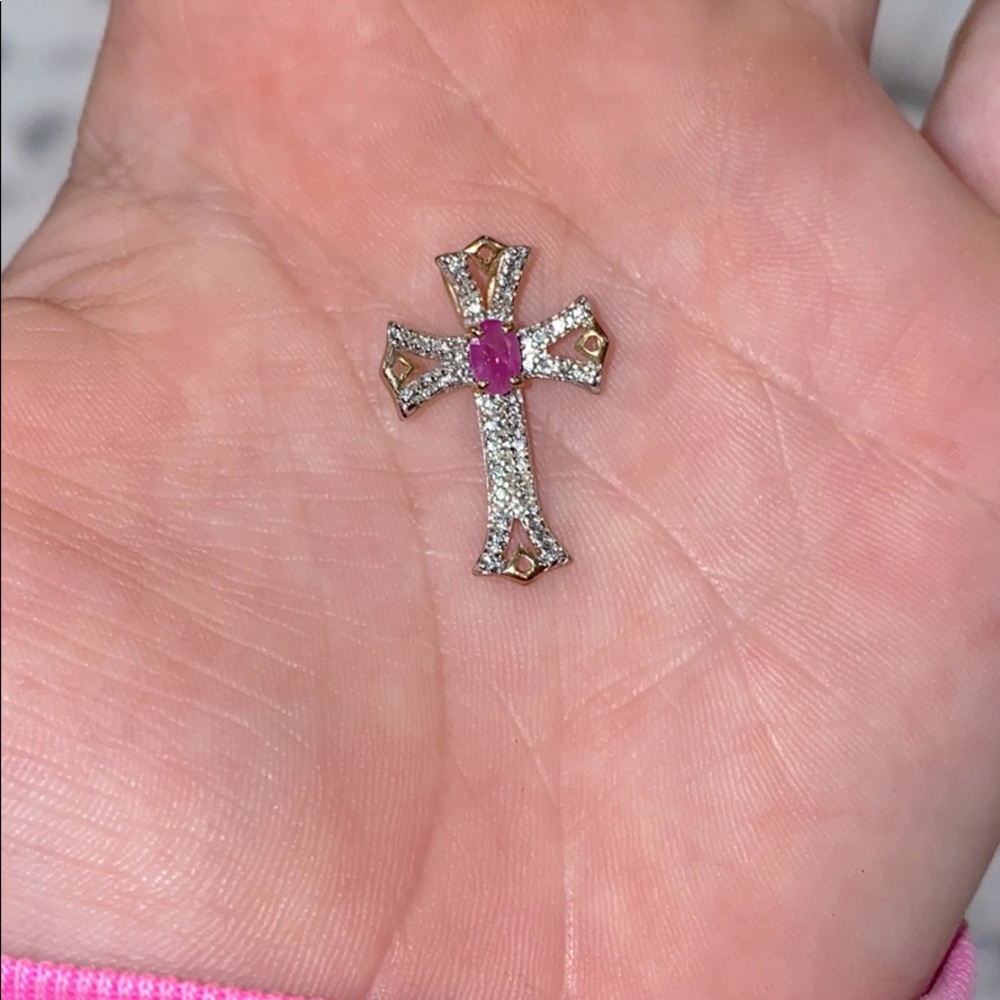 Cross pendant for necklace